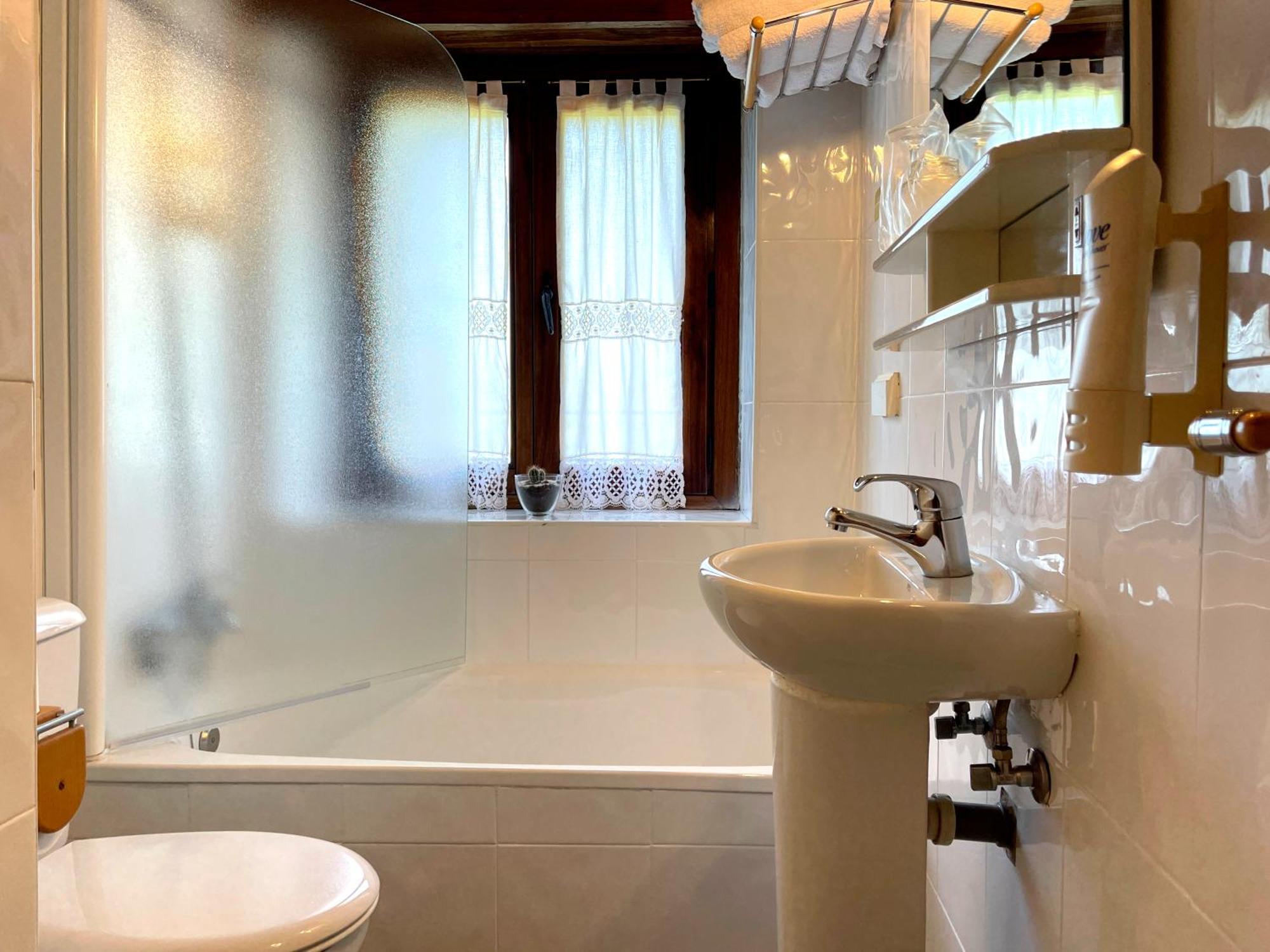 Hotel Peruskenea خاونساراس المظهر الخارجي الصورة