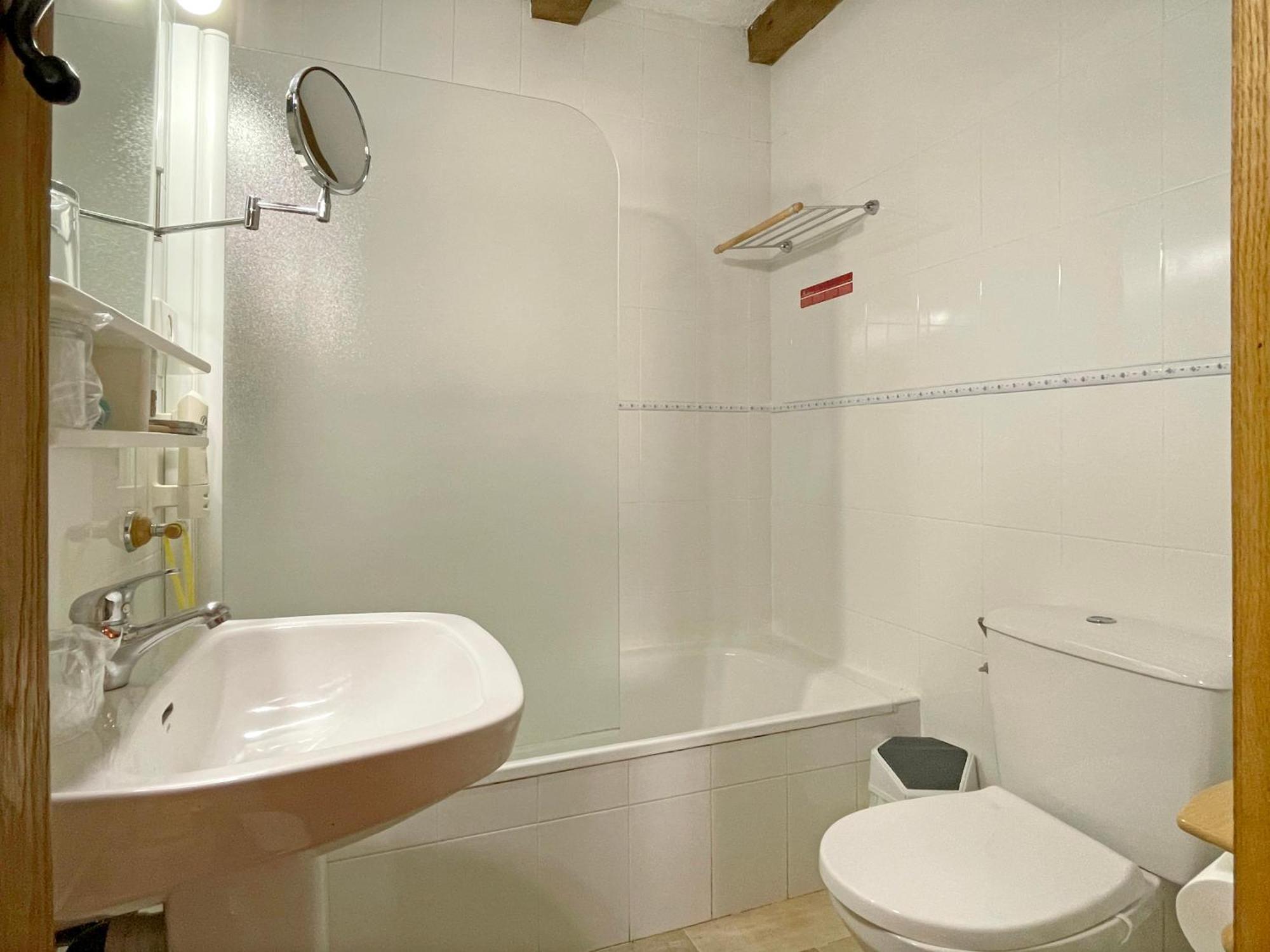 Hotel Peruskenea خاونساراس المظهر الخارجي الصورة