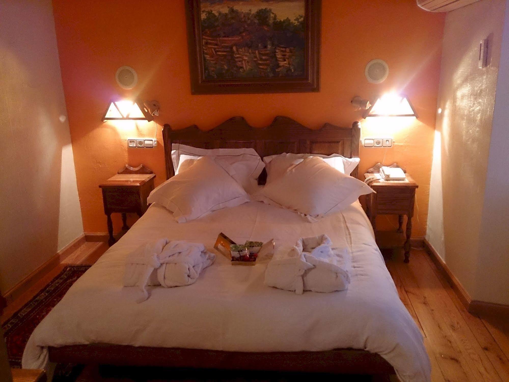 Hotel Peruskenea خاونساراس المظهر الخارجي الصورة